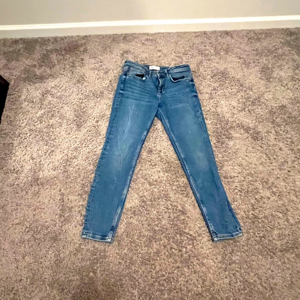 Zara| straight leg jeans